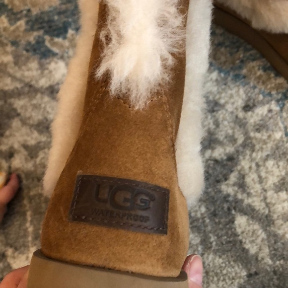 Ugg Women's Sundance Waterproof Boots size 5.5 - Picture 8 of 12